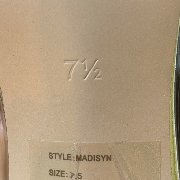 Lulu's Madisyn Gold Chain‎ Ankle Straps Stiletto High Heel Sandals Size 7.5 - Picture 7 of 7